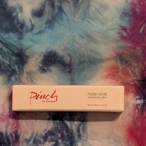 Pinch Of Colour Matte Velvet Lip Color - Sophia - New In Box